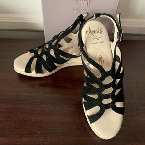 Amalfi by Rangoni Luca  soft suede leather espadrille wedge sandal size 6